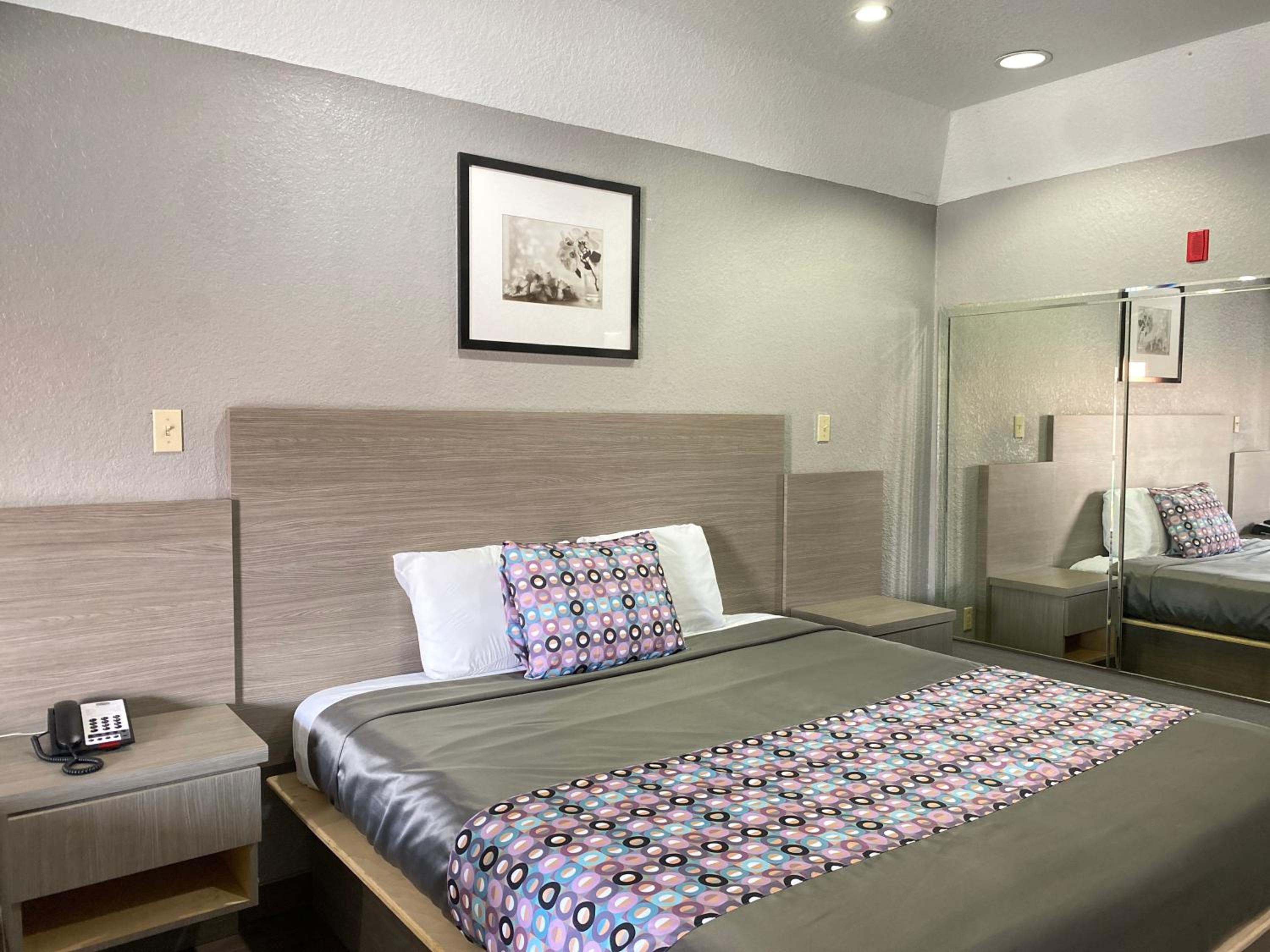 King Suite - Photo 20