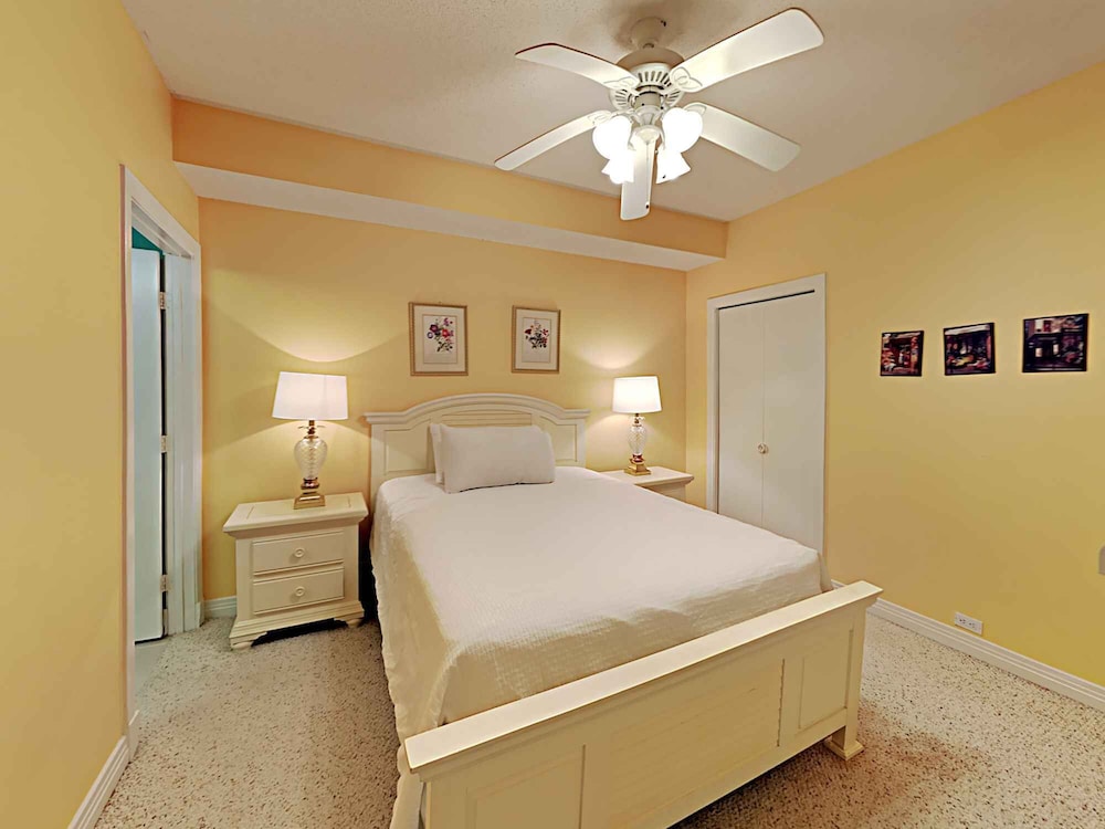 Condo (3 Bedrooms) photo 3