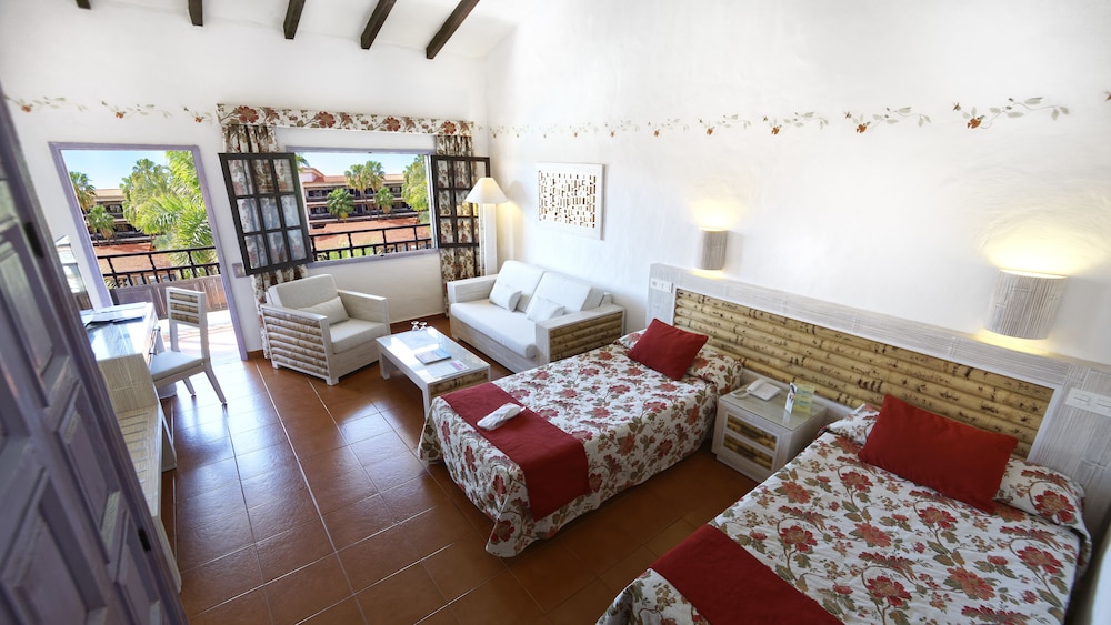 Standard Double Room (2 adults)
