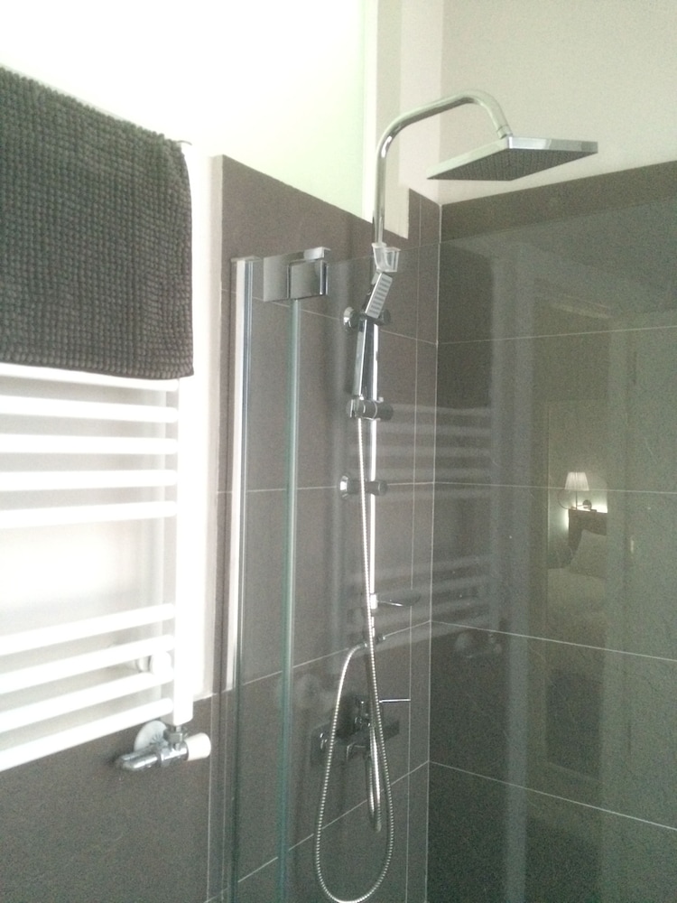 Standard Double Room, 1 Double Bed, Non Smoking, Private Bathroom photo 2