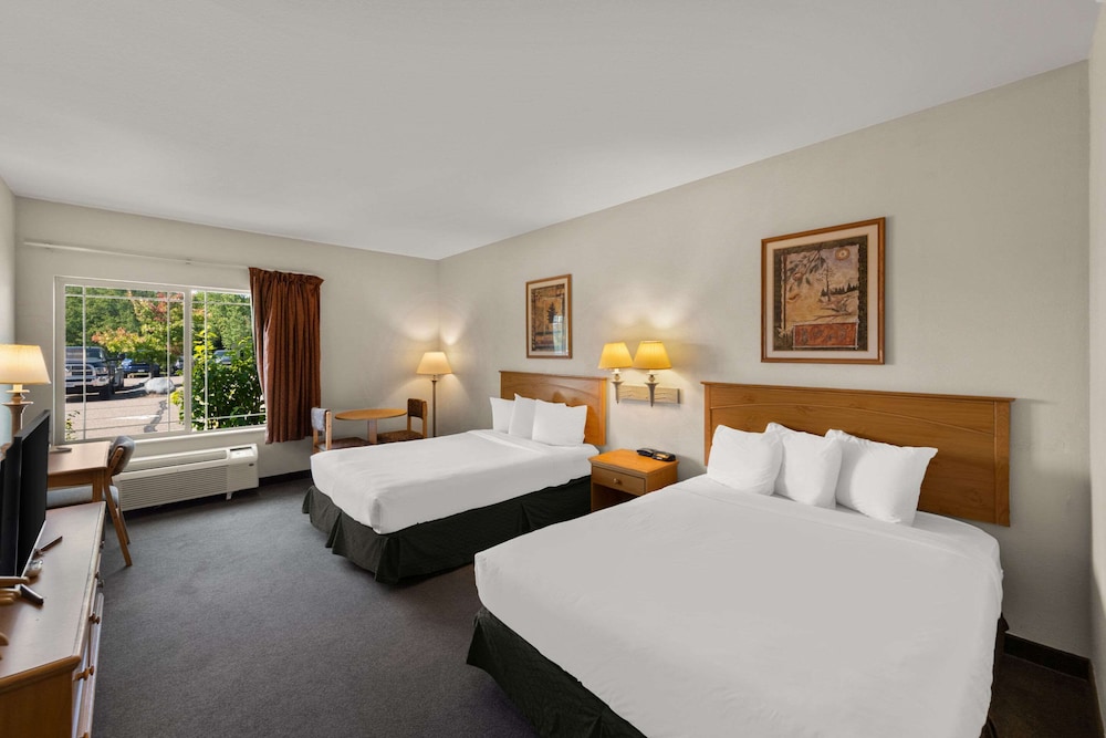 Room, 2 Queen Beds, Accessible, Non Smoking - Photo 3