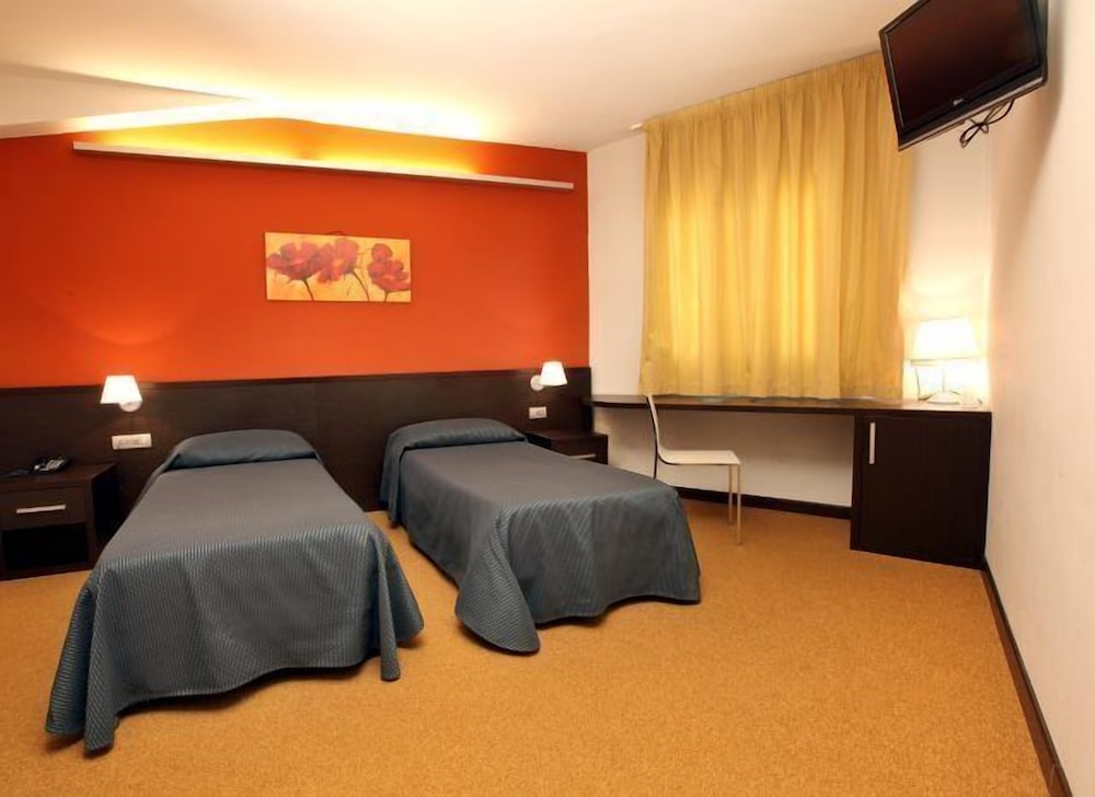 Double Room - Photo 3