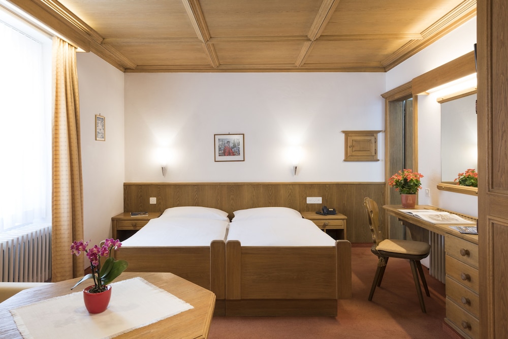 Standard Double Room - Photo 1