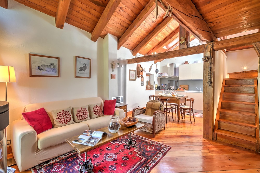 Villa photo 1