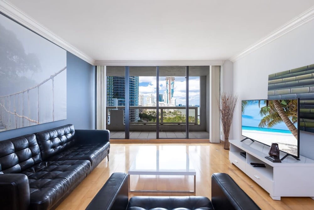 Apartment photo 3