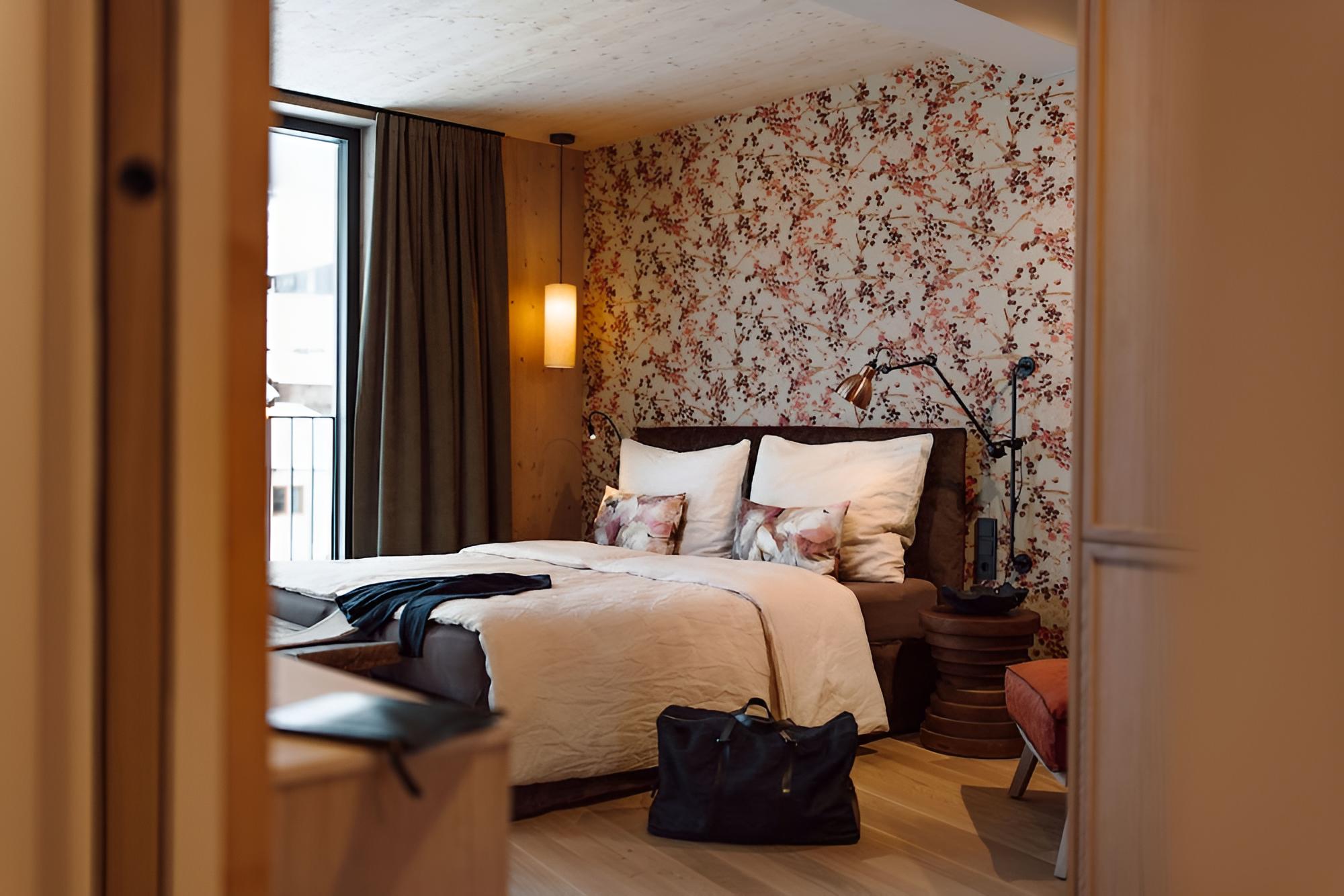 Junior Suite, Multiple Beds, Mountain View photo 2