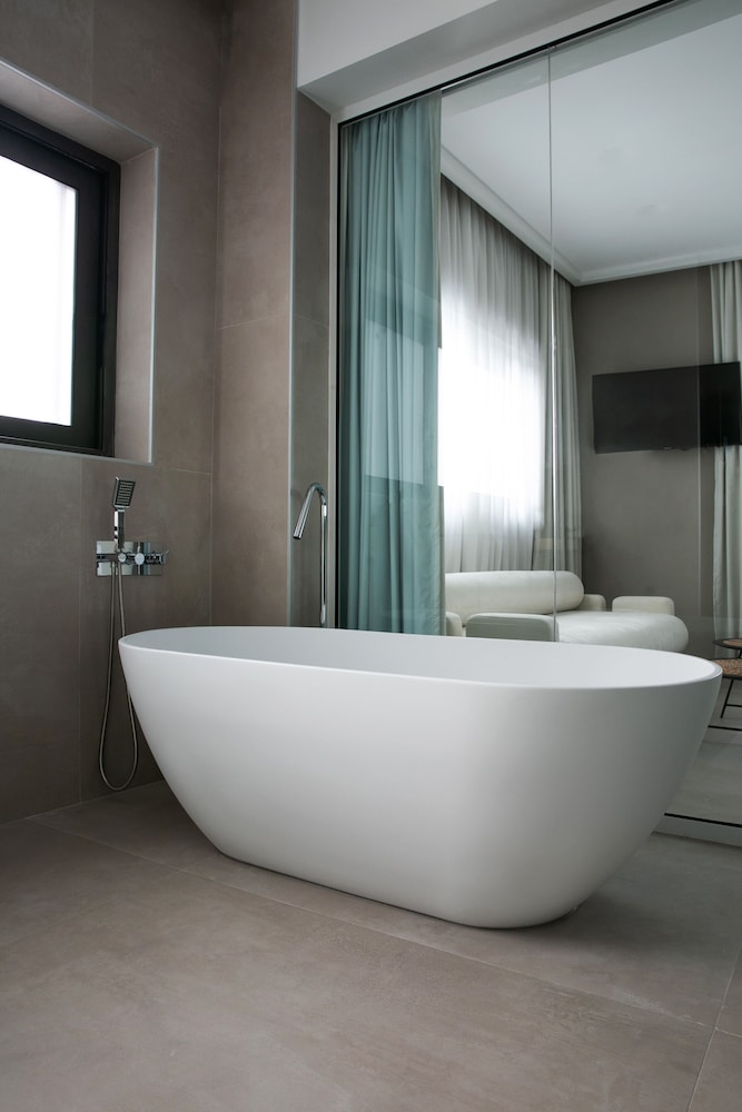 Premium Room - Photo 2