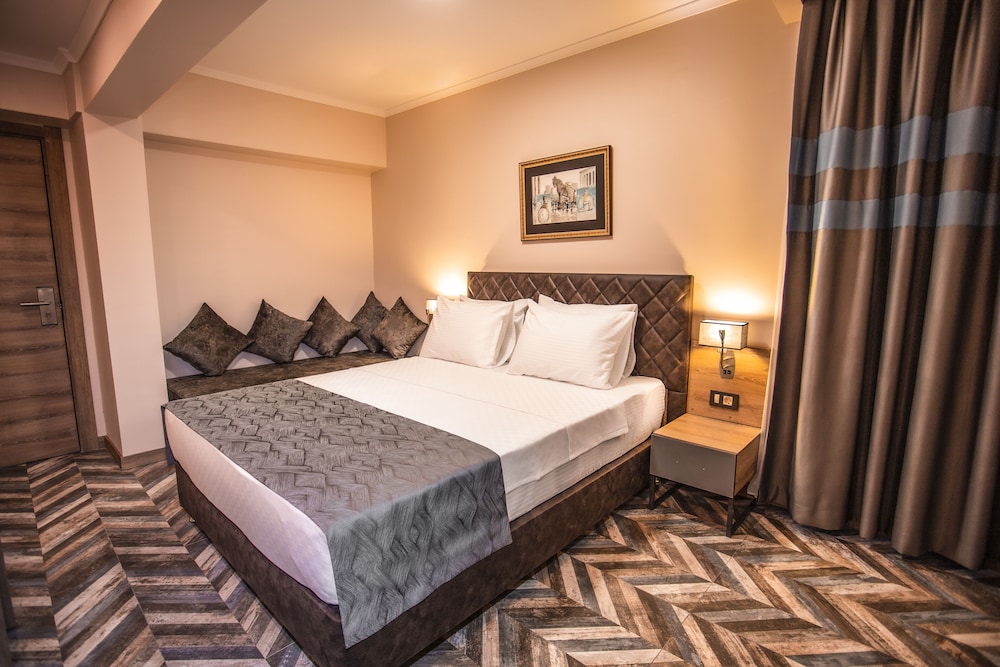 Superior Triple Room, City View