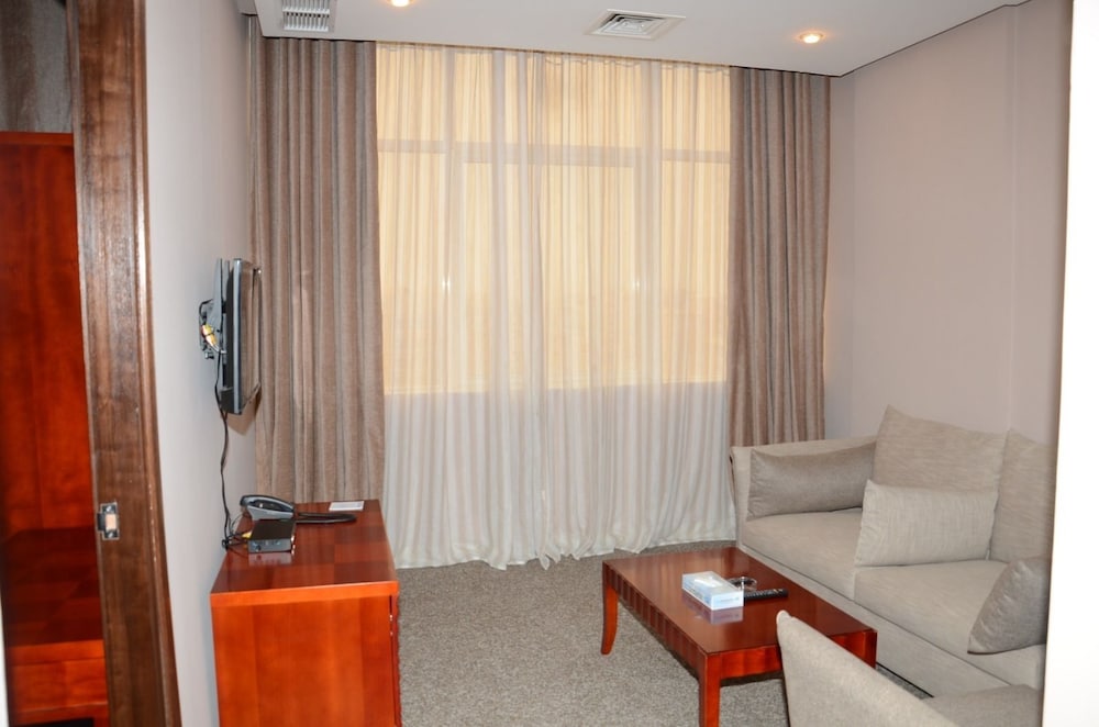 Deluxe Apartment, 2 Bedrooms, Kitchenette photo 3