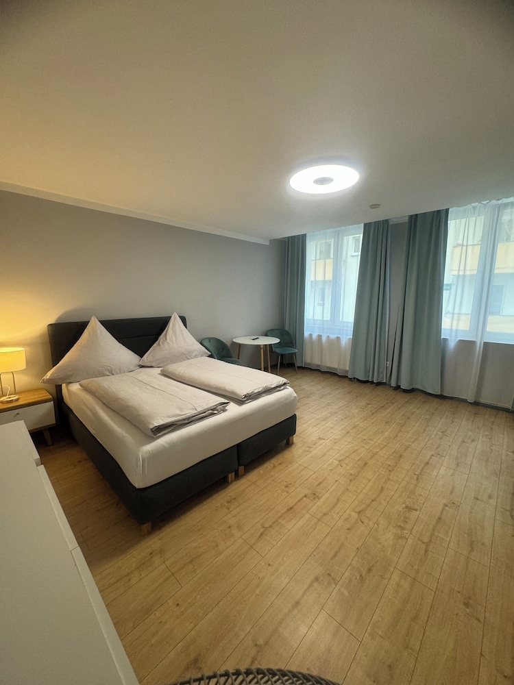 Standard Studio, 1 Bedroom, Non Smoking, Courtyard View photo 1