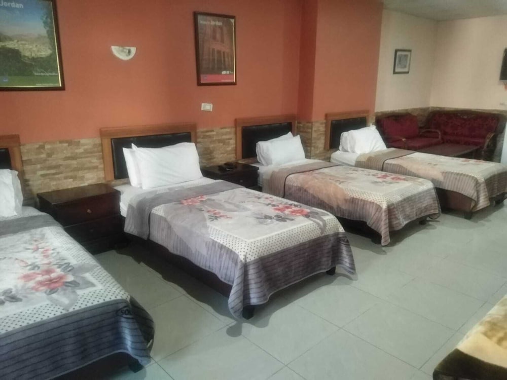 Standard Quadruple Room - Photo 1