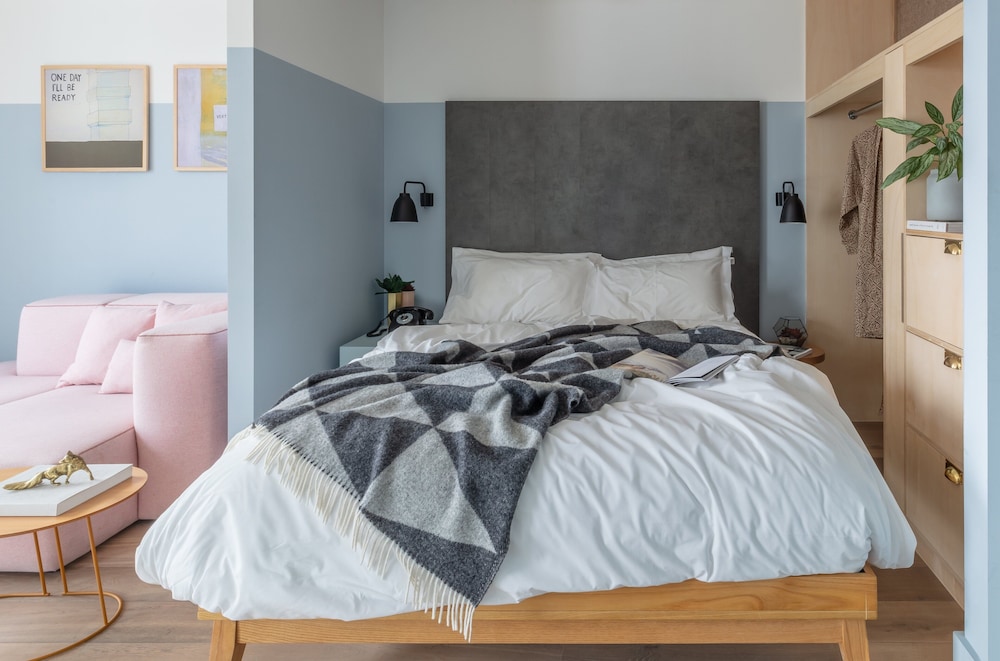 Locke Studio - Sky Level