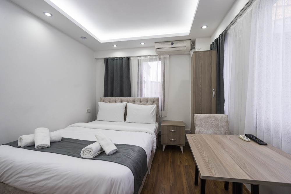 Standard Double Room Single Use photo 3