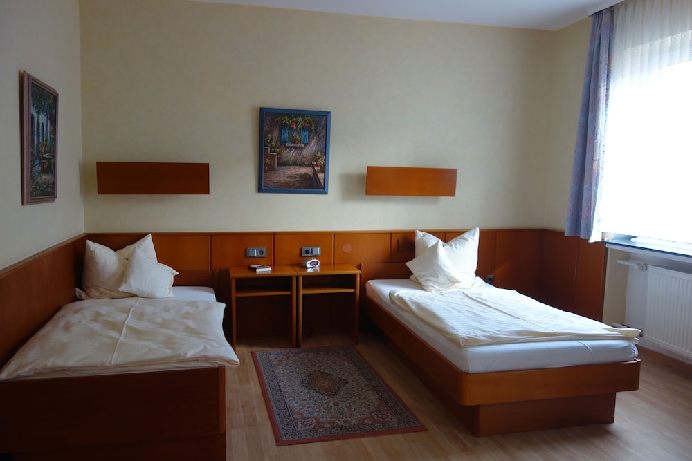 Standard Double or Twin Room photo 3