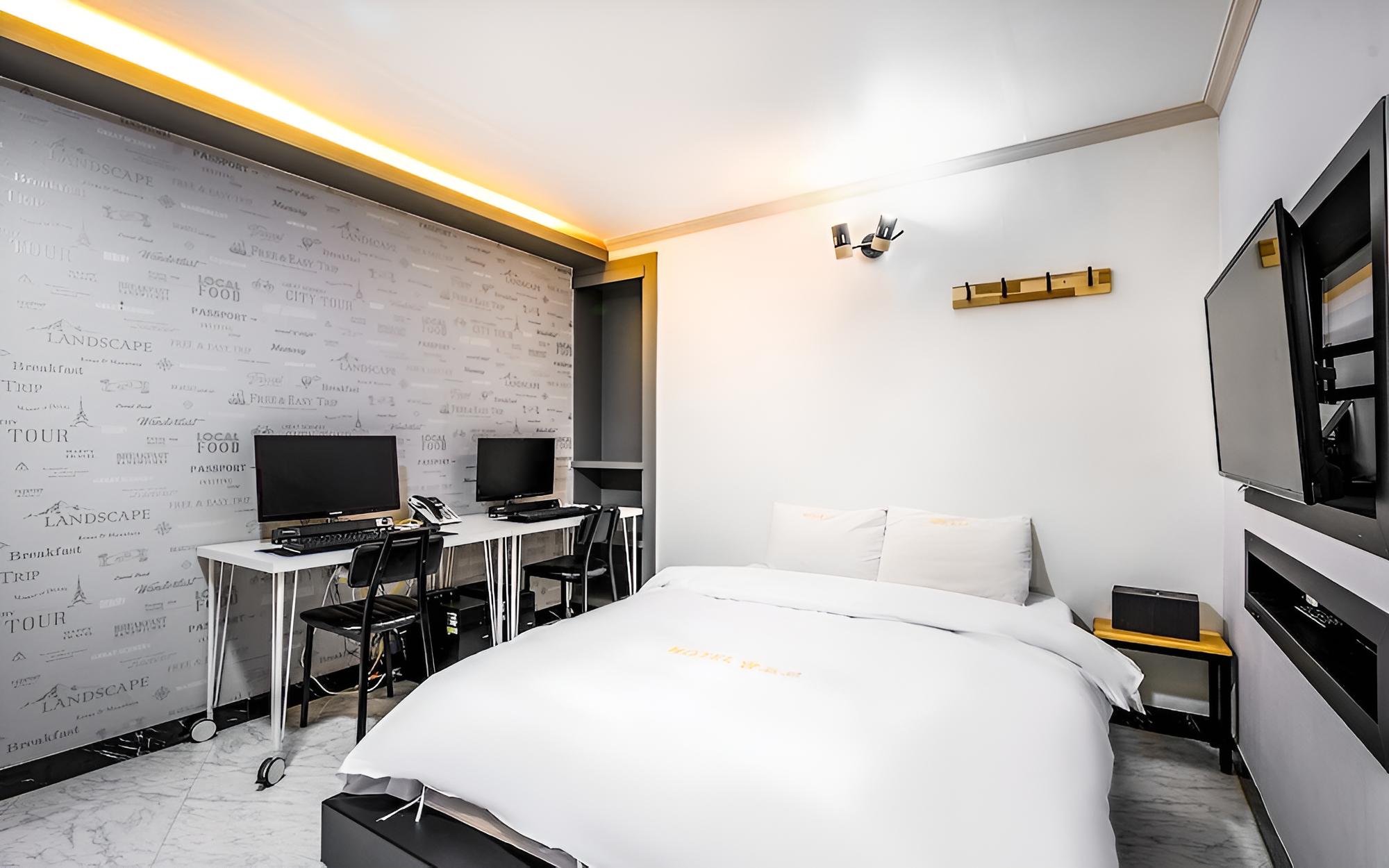 Room (VIP (double + double bed Netflix avai) - Photo 3