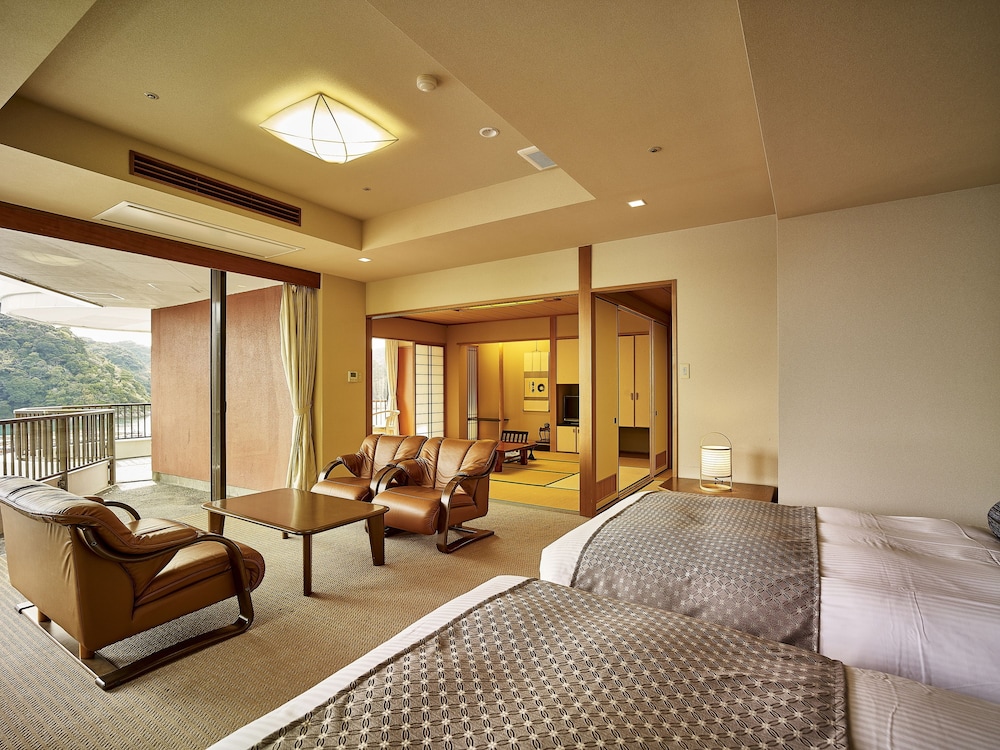 Japanese Western Style Room, Corner, Ocean View photo 2