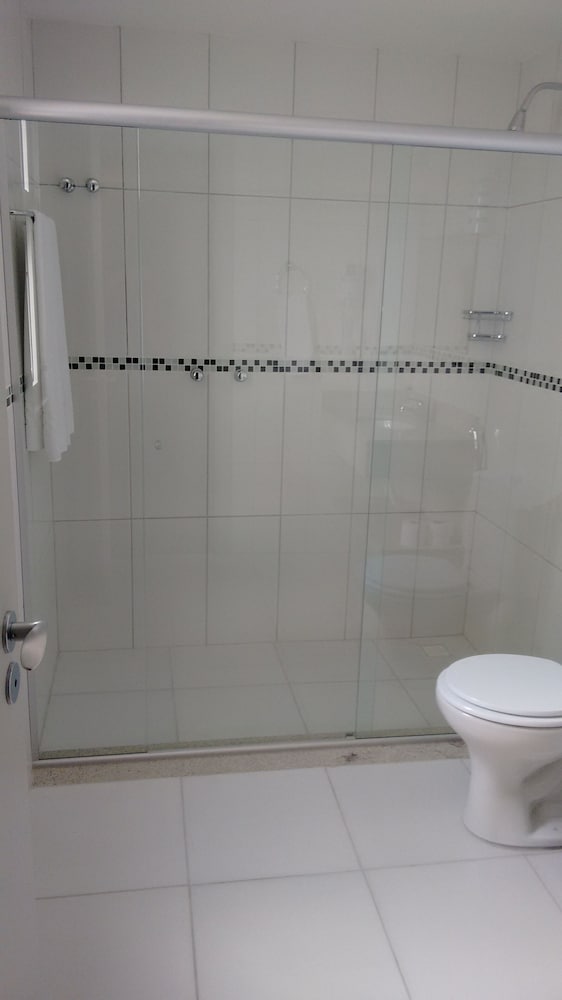 Suite - Photo 13
