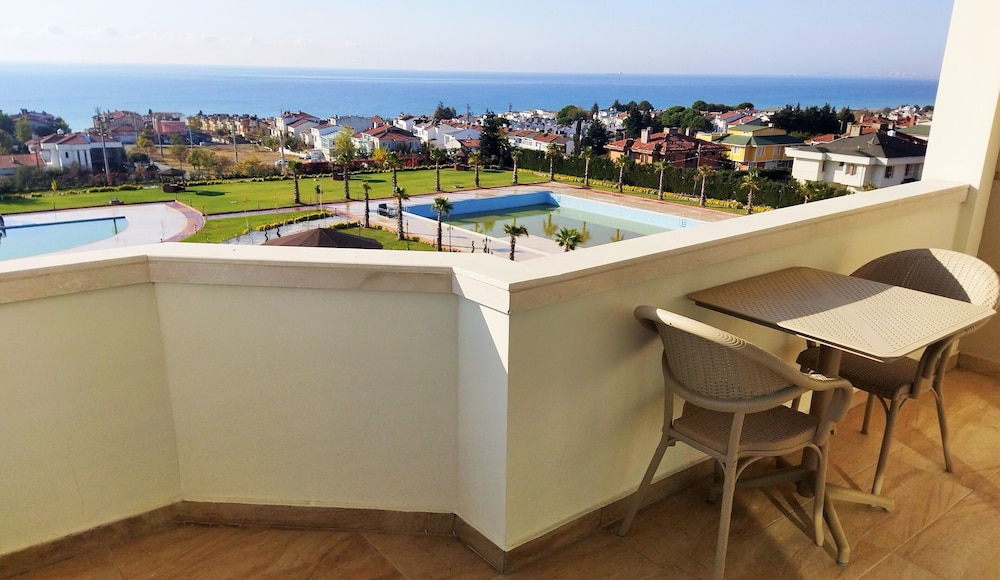 Deluxe Room, 1 Double Bed, Sea View - Photo 3
