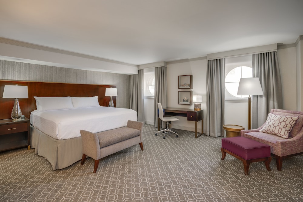Room, 1 King Bed, Accessible Bathtub (Mobility) - Photo 3