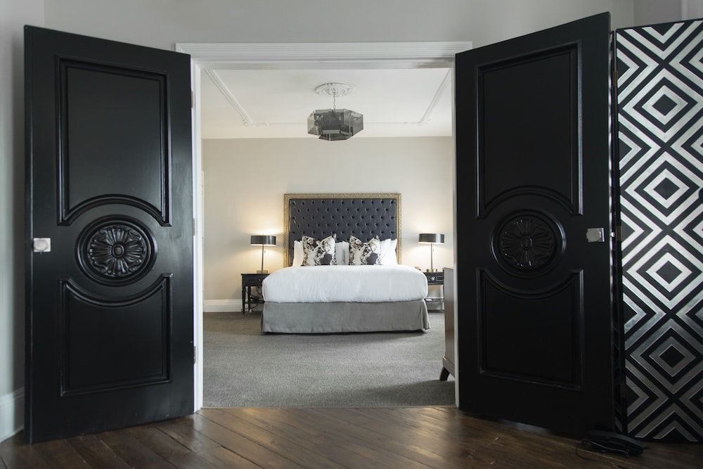 Suite photo 1