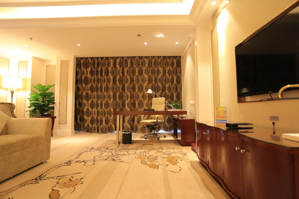 Executive Suite photo 3