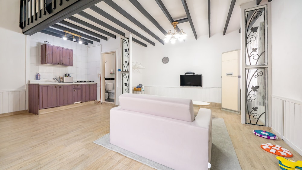Basic Room, 1 Bedroom (Eungaram) - Photo 5