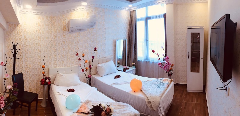 Apartment photo 1