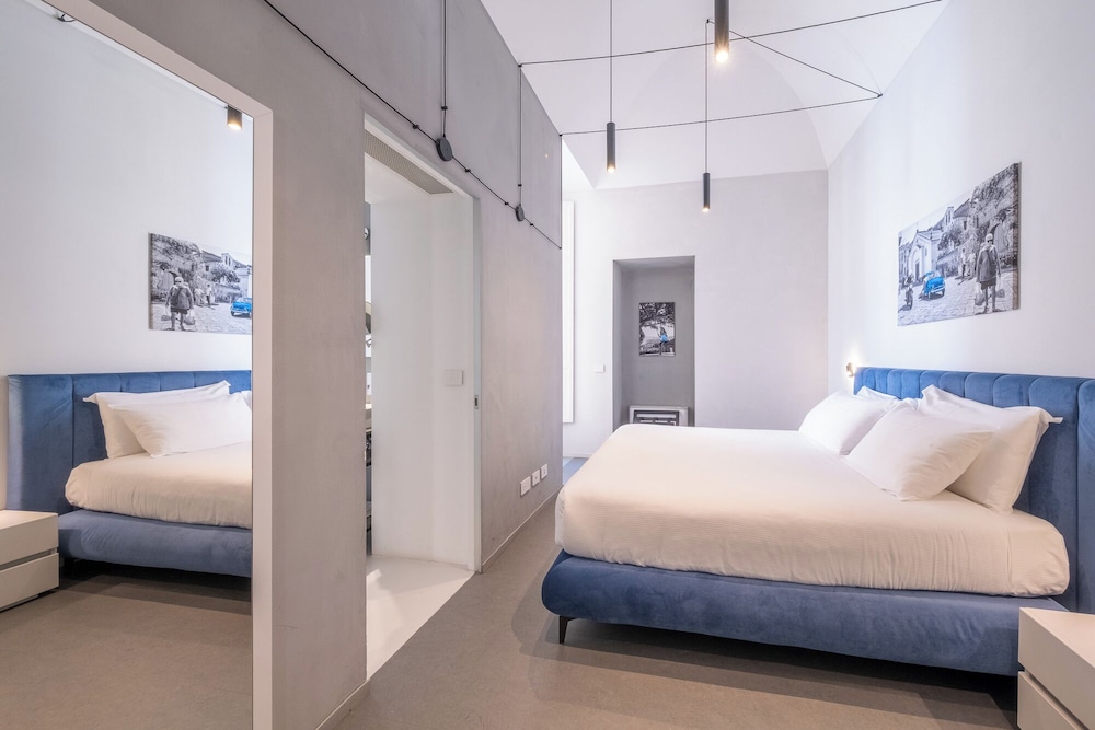 Deluxe Suite - Photo 1