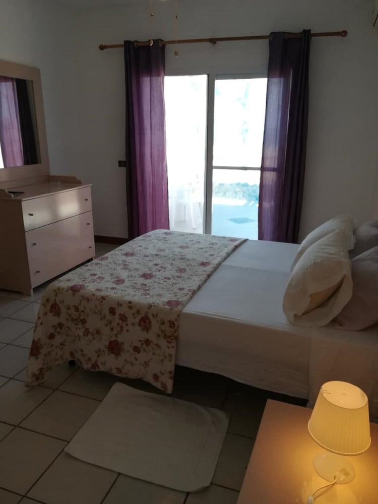 Basic Studio, 1 Double Bed, Kitchenette, Ocean View photo 1