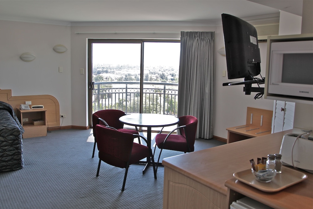King Spa Suite