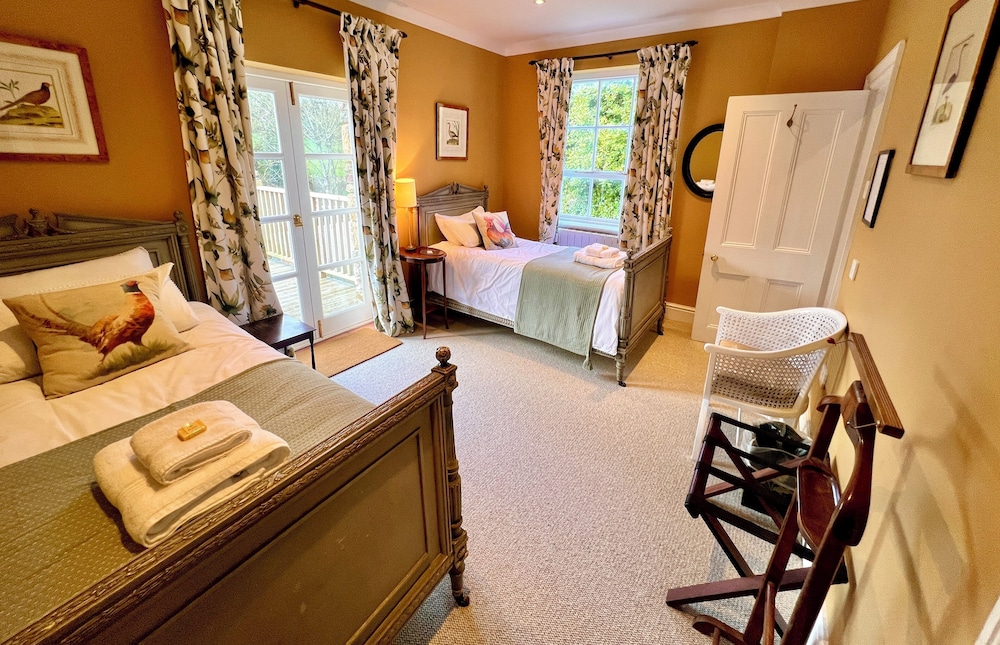 Classic Twin Room