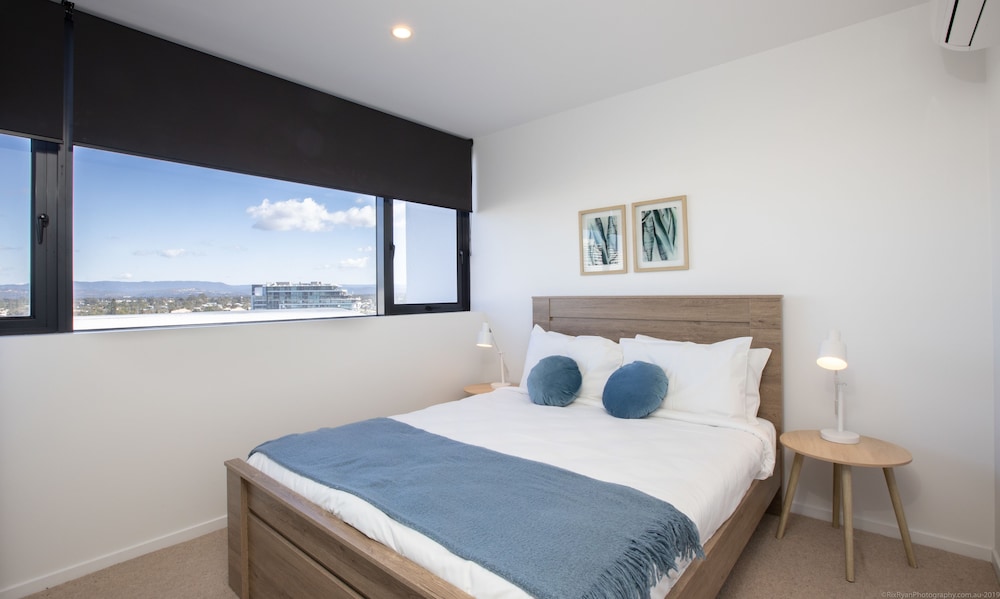 Apartment, 2 Bedrooms, Partial Ocean View photo 1