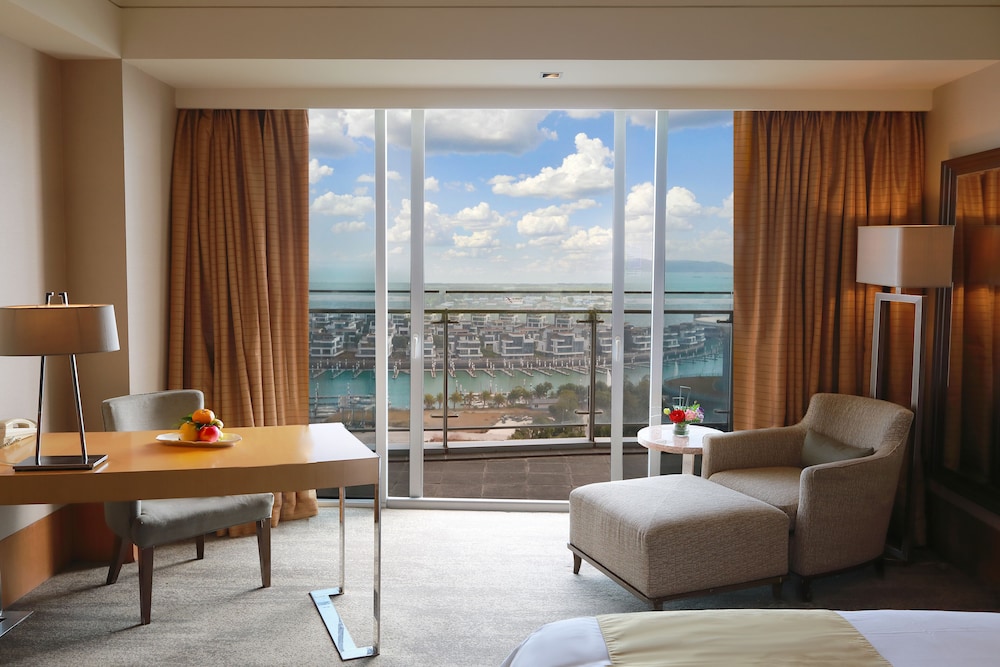 Superior Seaview Twin Room - Photo 2