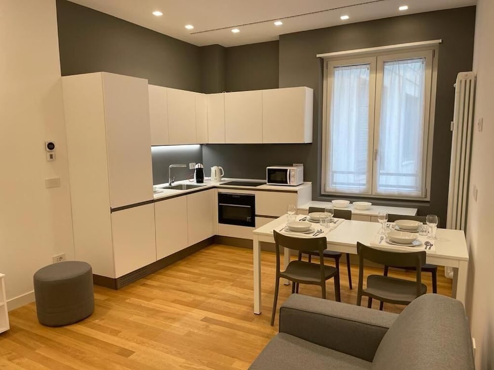 Deluxe Condo, 2 Bedrooms