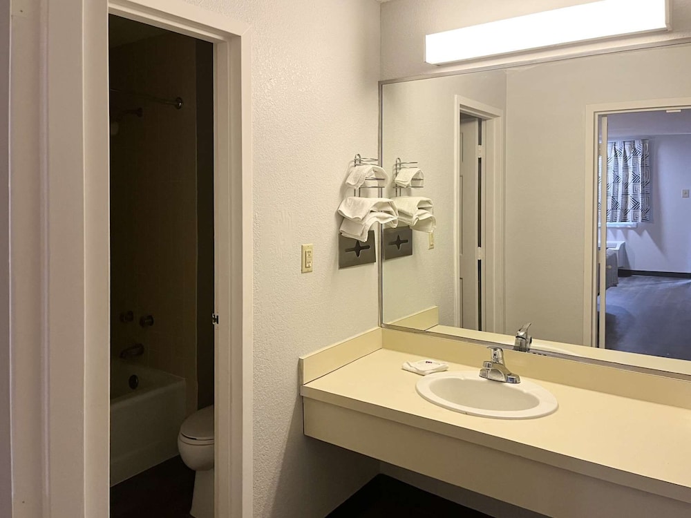 Standard Room, 2 Double Beds, Non Smoking