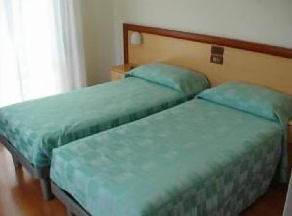 Economy Double Room Single Use photo 1