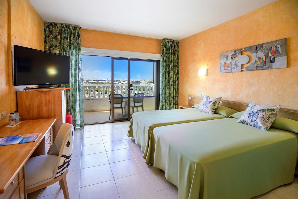 Double Room, Terrace (4 Adults)