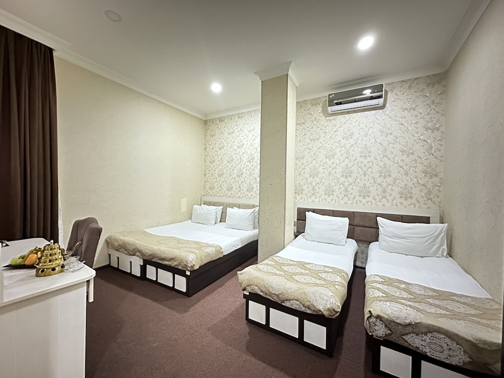 Elite Quadruple Room - Photo 1