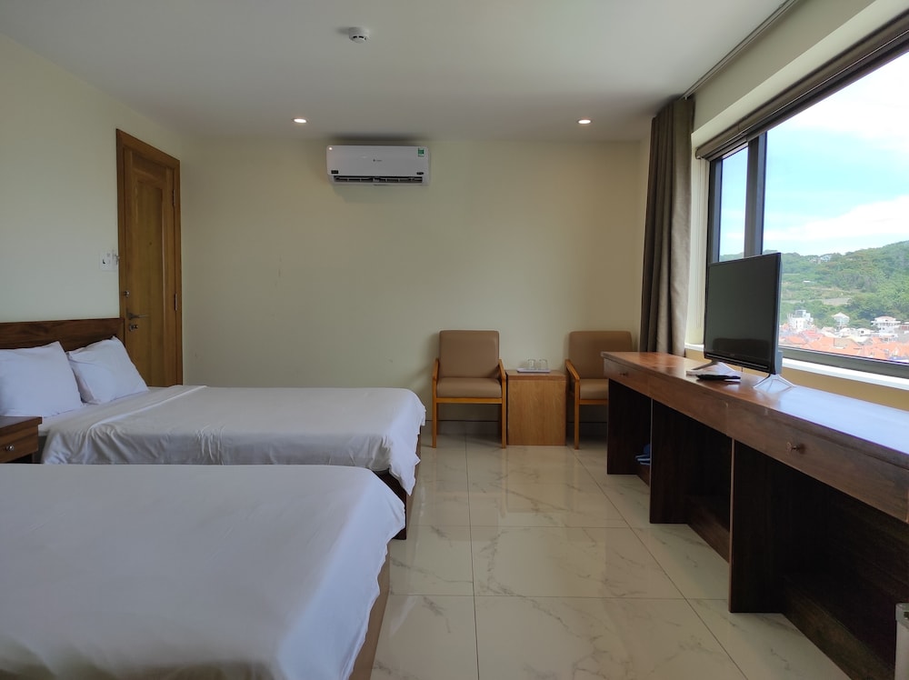 Deluxe Quadruple Room, Mountain View - Photo 7