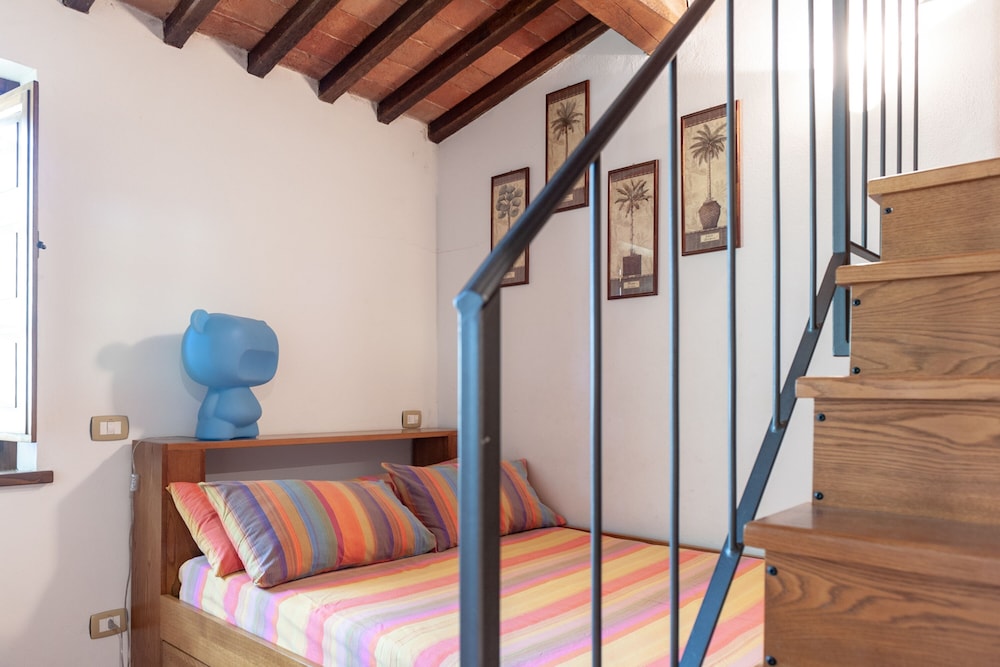 Family Apartment, 2 Bedrooms, 2 Bathrooms (Cypress Apt In Farmhouse With Pool)