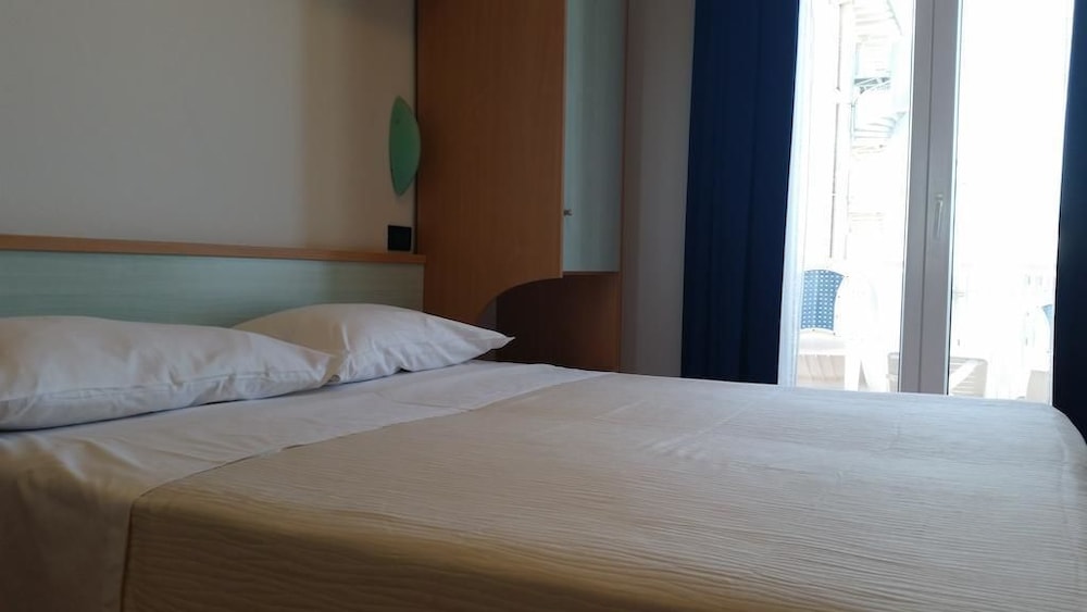 Basic Double or Twin Room, Balcony, Sea View