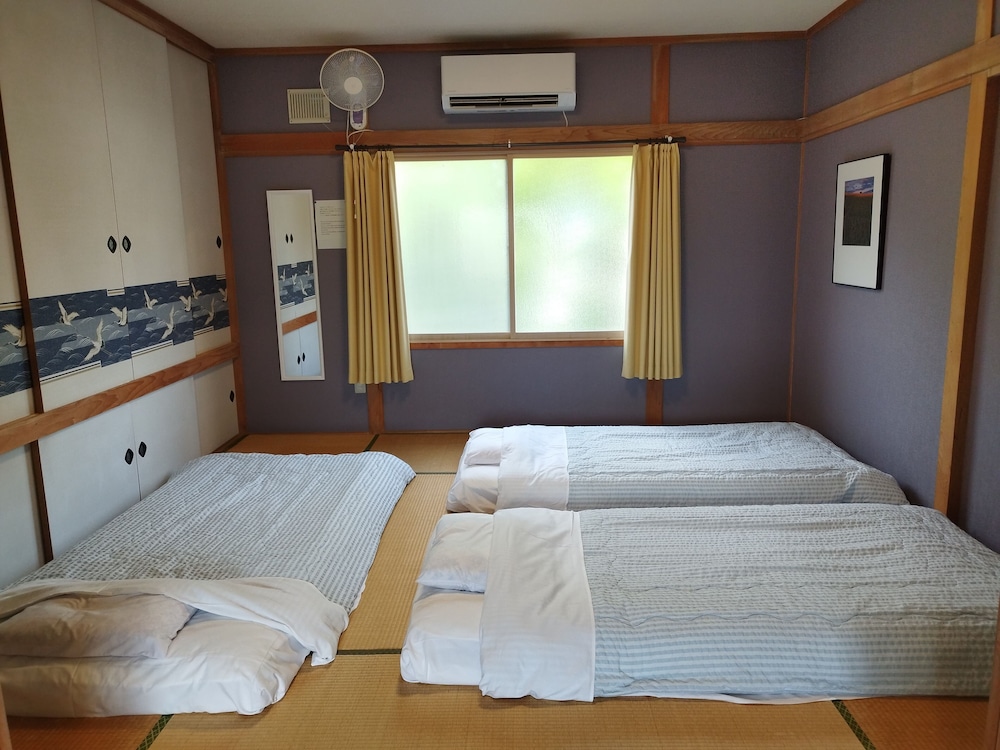 2 Bed Rooms House photo 2
