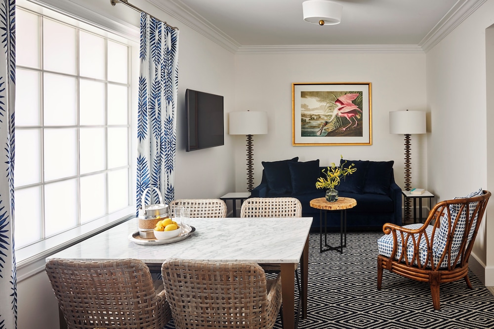 Suite, 1 Bedroom, Balcony, Oceanfront (king, Kitchenette)