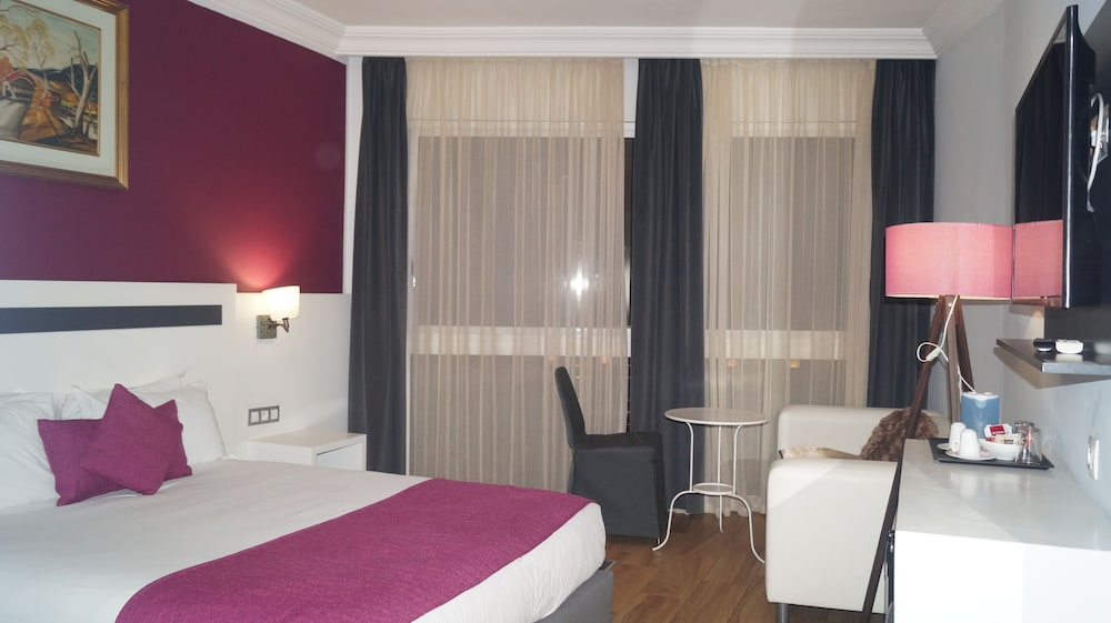 Superior Double or Twin Room photo 1