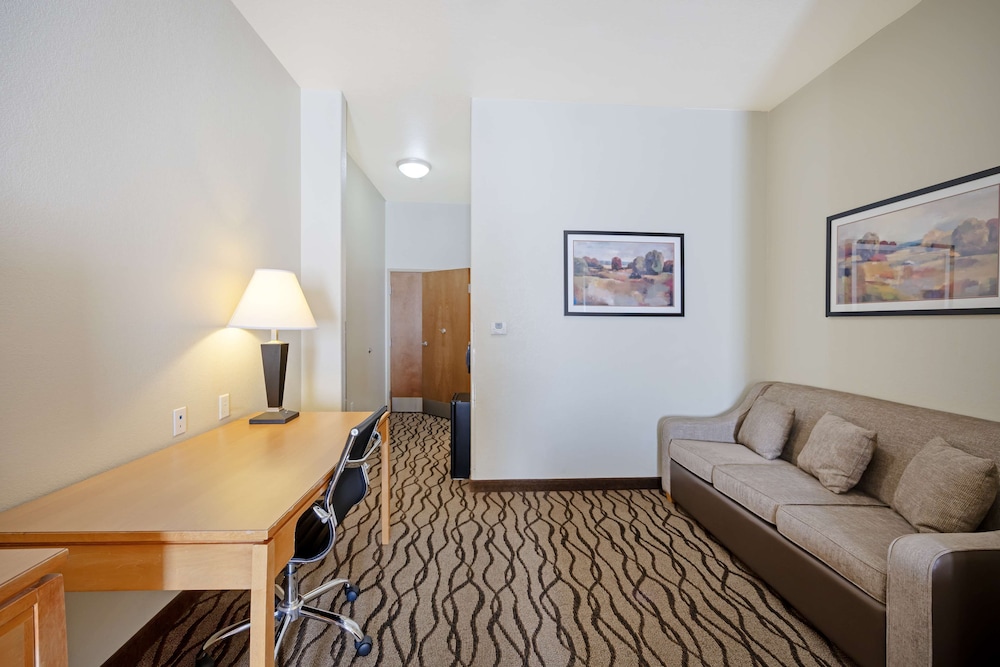 Suite, 2 Queen Beds, Accessible, Non Smoking photo 1