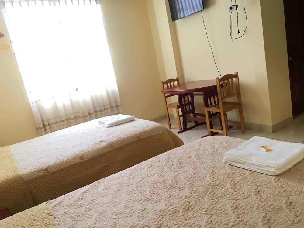 Family Double Room, 2 Double Beds, Non Smoking, City View photo 2