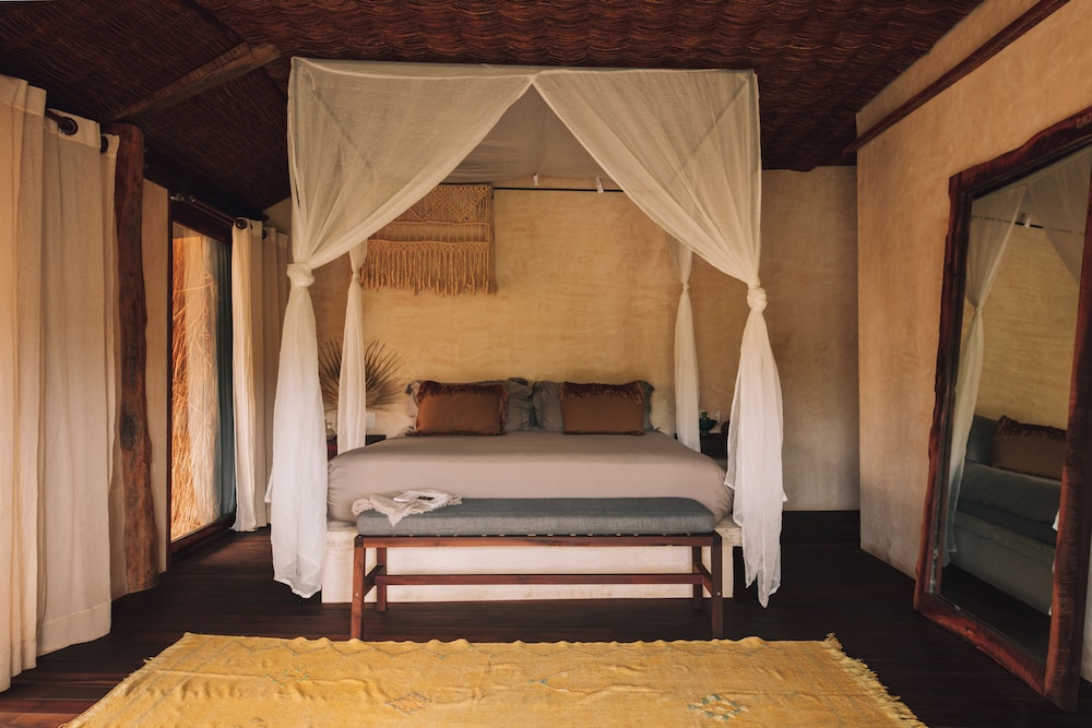 Junior Suite, Pool View - Photo 1