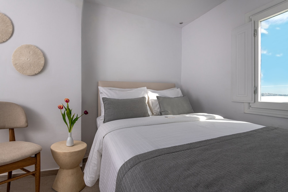 Mare Grand Suite with Panoramic View and Heated Plunge Pool, photo 6