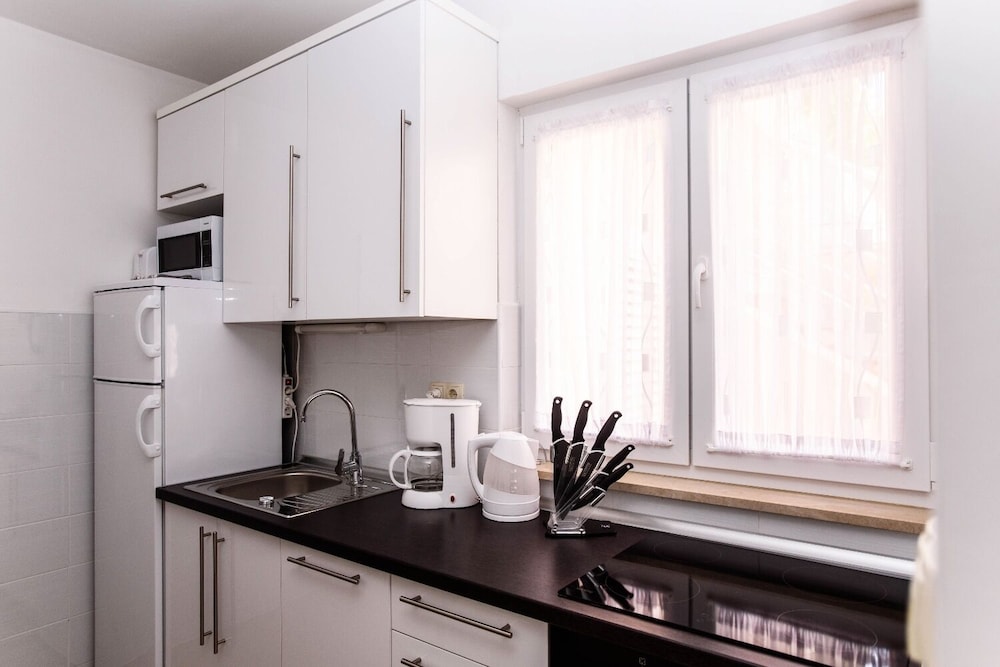 Apartment (Dusa - with pool - A1 - I kat(4+2))