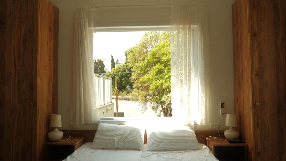 Classic Double or Twin Room, Garden View photo 2
